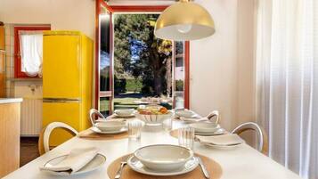 Villa, Multiple Beds, Patio, Mountain View (Villa Darsena) | Interior