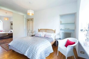 Villa, 2 dobbeltsenger, terrasse, hageutsikt (Villa Lesa) | 2 soverom og wi-fi (inkludert)