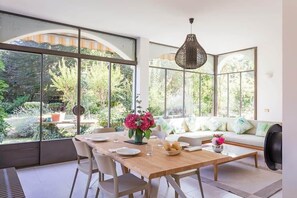 Villa, 2 Double Beds, Patio, Garden View (Villa Lesa) | Dining room - Villa Lesa (Lesa)