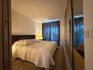 1 Schlafzimmer, Bügeleisen/Bügelbrett, WLAN
