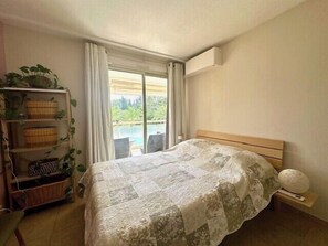 1 bedroom, iron/ironing board, WiFi