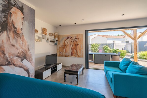 Televisión y reproductor de DVD 