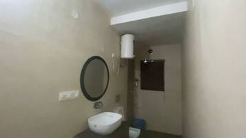 Shower, jetted tub, towels, soap