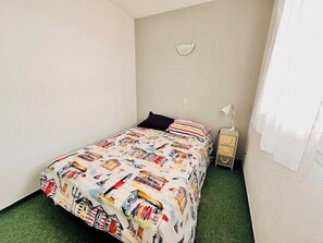 1 bedroom, iron/ironing board - Quiet residence with balcony (La Rochelle)