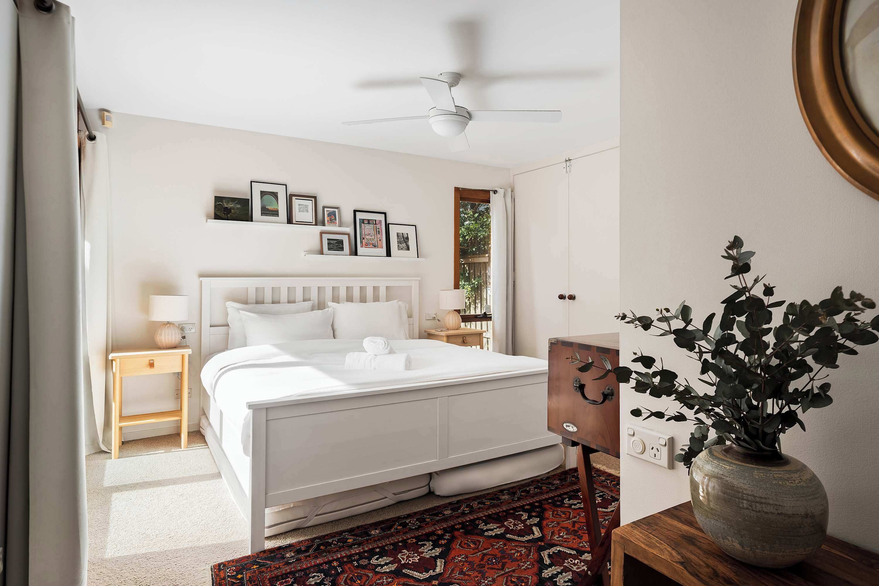 3 bedrooms, desk, iron/ironing board, WiFi