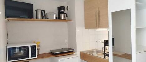 Kühlschrank, Mikrowelle