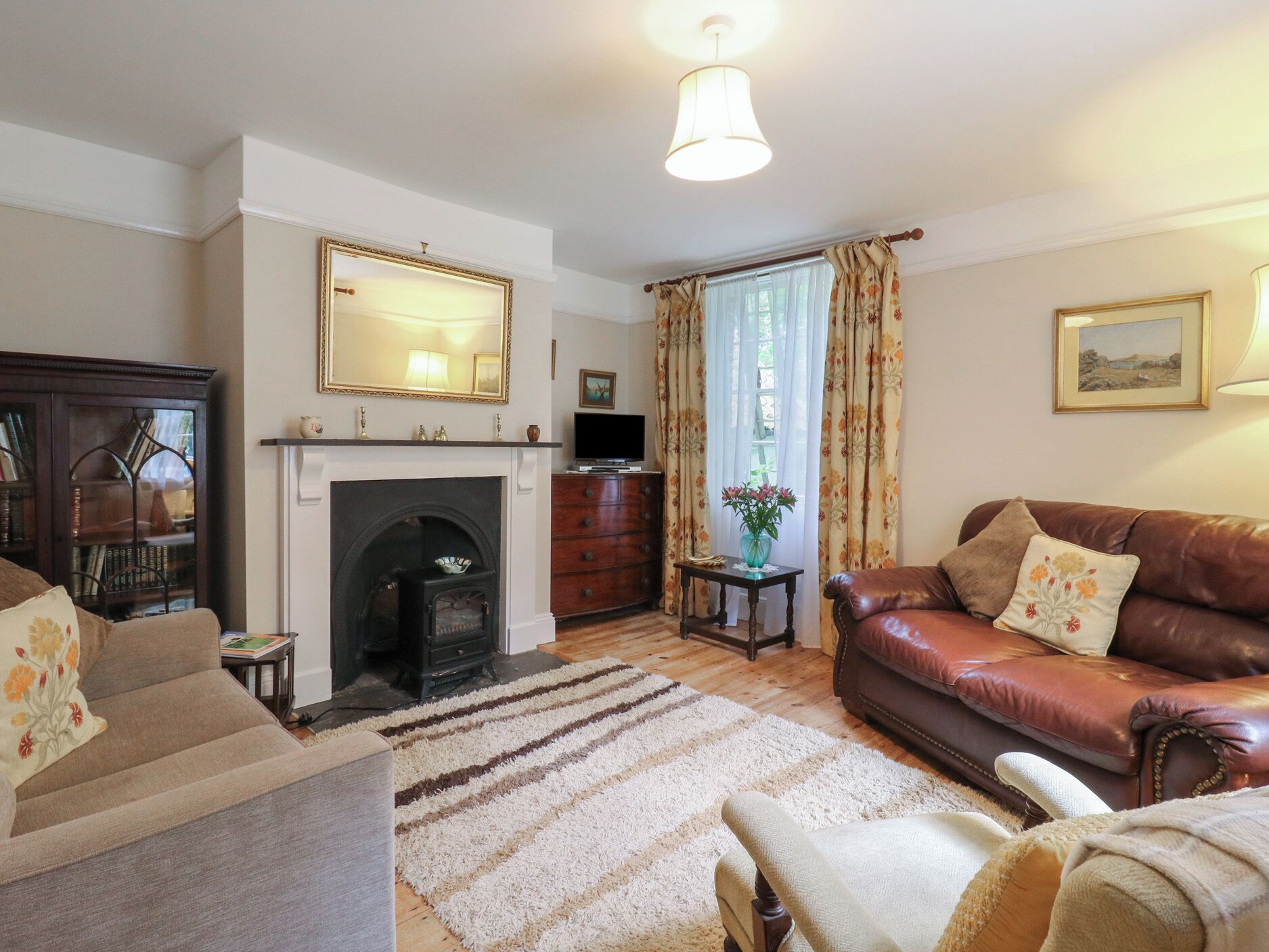 Cottage | Interior