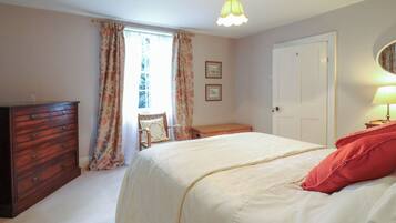 2 bedrooms, individually decorated, individually furnished, free WiFi