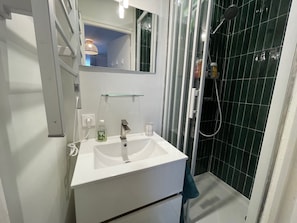 Hair dryer, towels - Comfortable apartment close to the beach (Trouville-sur-Mer)