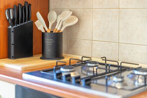 Four, plaque de cuisson, grille-pain