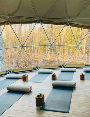 Fitness facility - Lakeside Calm at Dimensions | Cabin One (Algonquin Highlands)