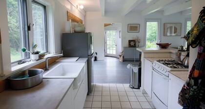 Light-filled cottage