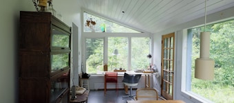 Light-filled cottage