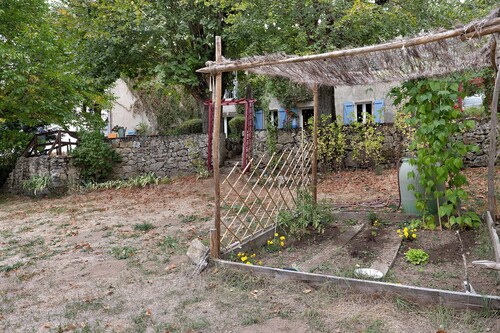 Gîte Le Cèdre – Terrasse & jardin privés au cœur de l'Ardèche authentique