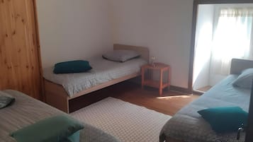 2 bedrooms, iron/ironing board