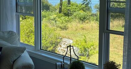 Oceanfront Cottage South Shore, Nova Scotia 4