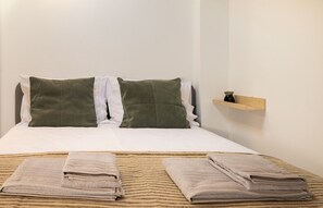 3 bedrooms, WiFi, bed sheets