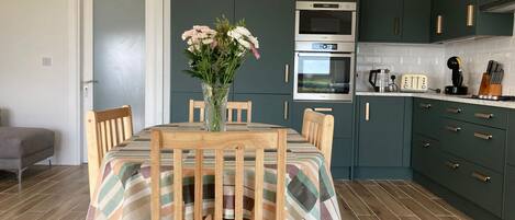 تناول الطعام