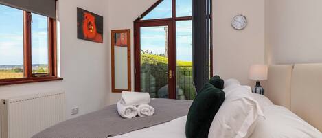 5 Schlafzimmer, individuell dekoriert, individuell eingerichtet