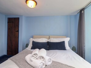 5 bedrooms, individually decorated, individually furnished, free WiFi