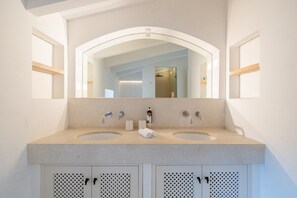 淋浴設備、風筒、提供毛巾