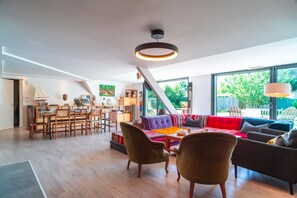 Interior - L'Oeuvre Cachée - Maison au cœur des arbres (Saint-Philibert)