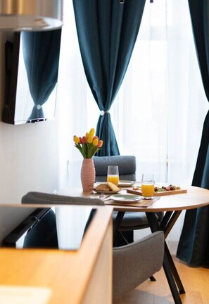 House | Dining