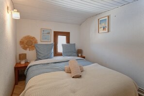 Fer et planche à repasser, Wi-Fi gratuit, draps fournis