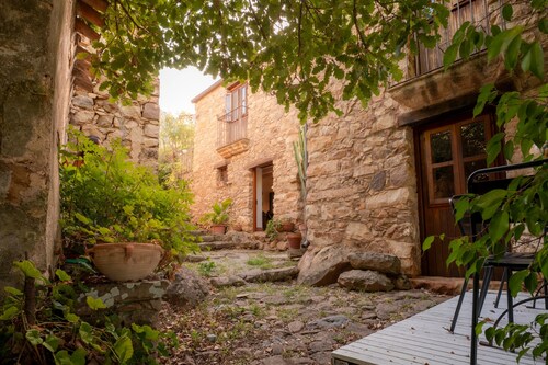 Villa 'Toniasole' with Sea View, Wi-Fi and Air Conditioning