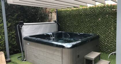 Maison 'Les Colibris 3 - Spa - 6 Privés' avec Terrasse Privée, Wi-Fi et Climatisation