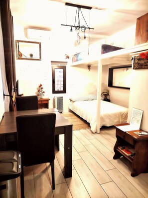 1 bedroom, iron/ironing board, free WiFi, bed sheets