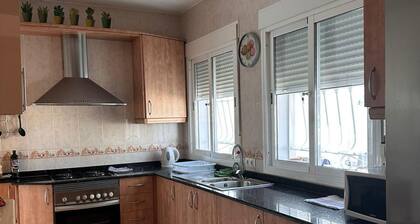 Casa Bueno Sunset Villa - Sleeps 7, Pool & Aircon