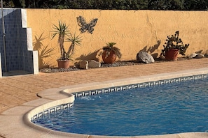 Utomhuspool