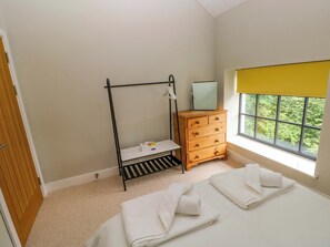 3 quartos, individualmente decorados, individualmente mobiliados