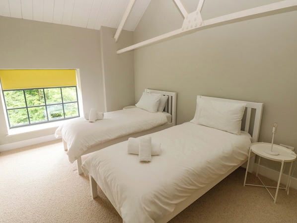 3 bedrooms, individually decorated, individually furnished, free WiFi