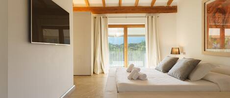 4 chambres, fer et planche Ă repasser, Wi-Fi, draps fournis