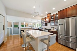 House, Multiple Beds, Patio, Garden View (Harrison Main - #2206 ) | Private kitchen | Fridge, microwave, oven, stovetop - The Noble Estate (Boise)