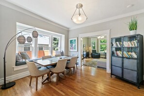 House, Multiple Beds, Patio, Garden View (Harrison Main - #2206 ) | Interior