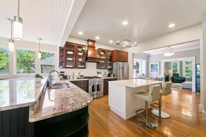House, Multiple Beds, Patio, Garden View (Harrison Main - #2206 ) | Private kitchen | Fridge, microwave, oven, stovetop