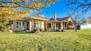 House, Multiple Beds, Balcony, Garden View (Wild Horse - #4800) | View from room