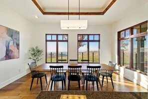 House, Multiple Beds, Balcony, Garden View (Wild Horse - #4800) | Interior