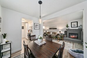 Condo, Multiple Beds, Patio, Garden View (Morris Hill - #3614) | Interior