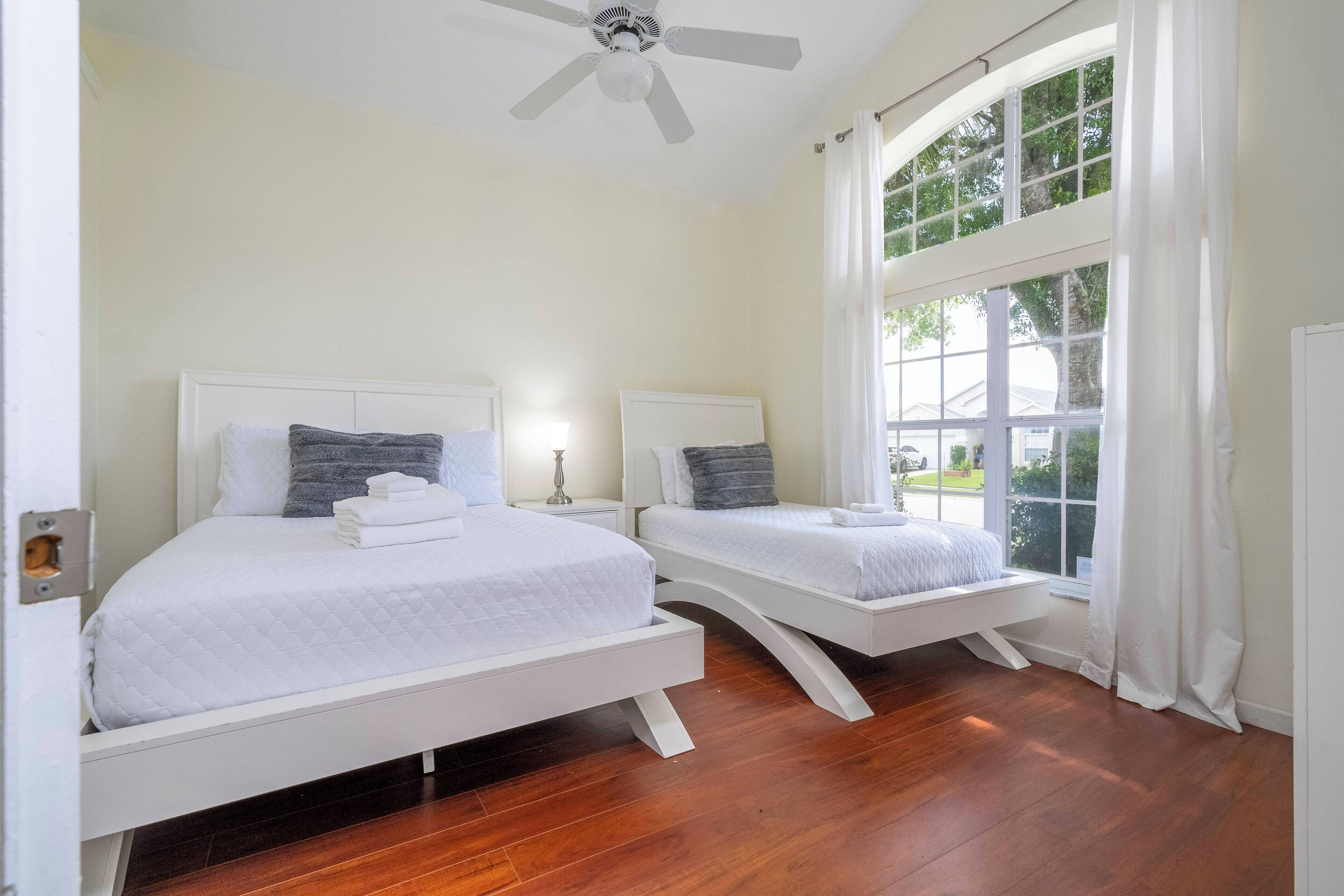 6 室のベッドルーム、アイロン / アイロン台、WiFi、ベッドシーツ