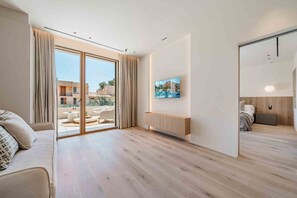 TV - Villa 'Gotmar Beach Is A Modern' with Private Pool, Wi-Fi and Air Conditioning (Pollença)