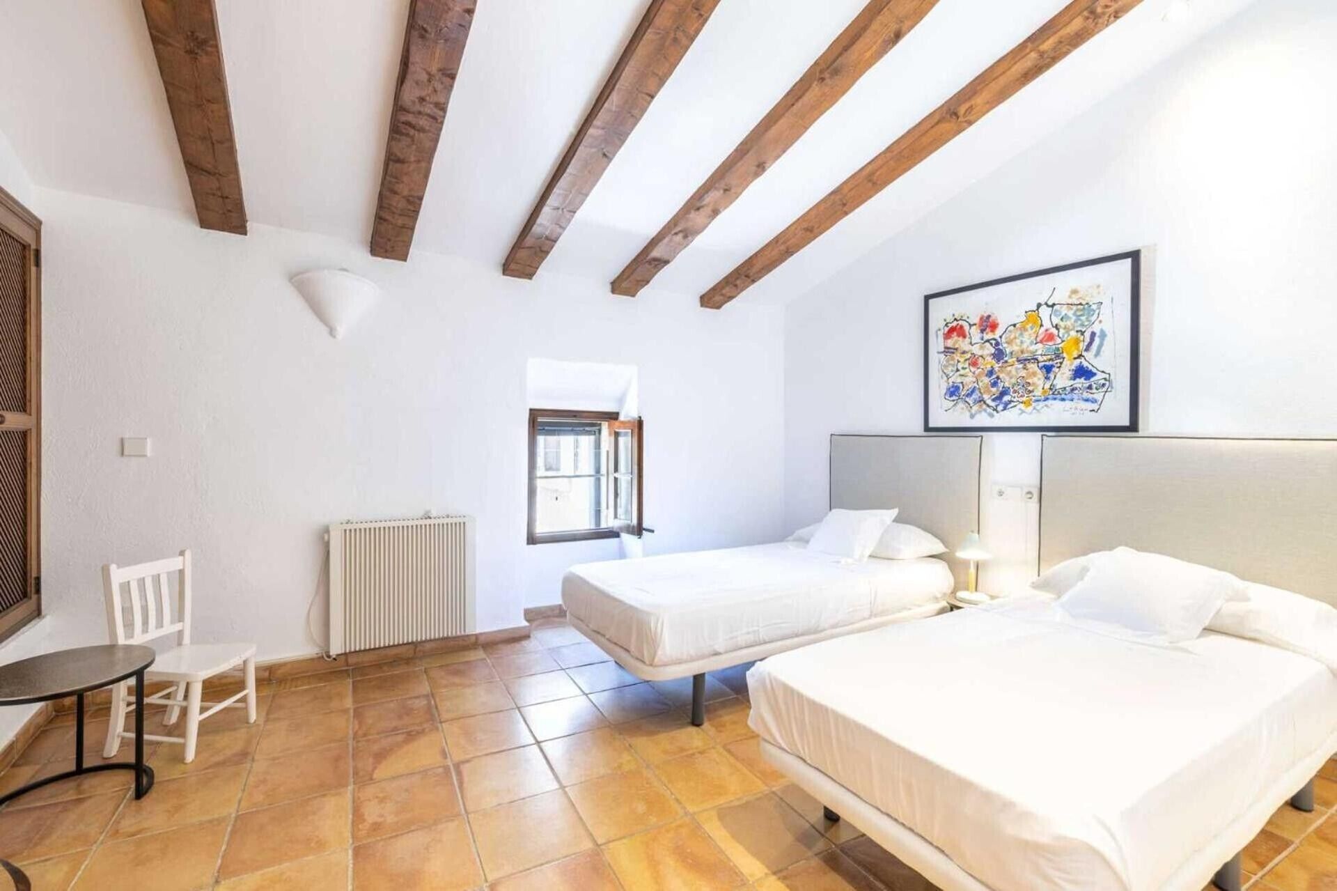 5 habitaciones, wifi y ropa de cama 