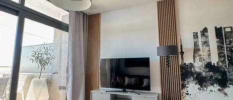 41-cm LCD TV with cable channels