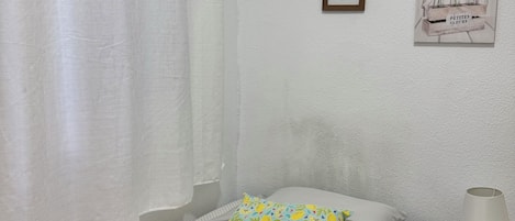 Strykjärn/strykbräda, wi-fi och sängkläder