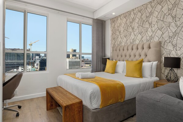 In-room safe, iron/ironing board, internet, bed sheets