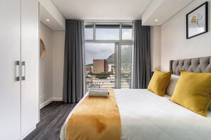 1 chambre, fer et planche à repasser, accès Internet, draps fournis