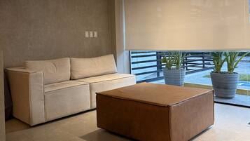 Basic Studio | Living area